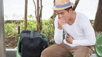 Comer y beber correctamente en los viajes