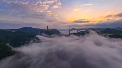 China inaugura el puente más alto del mundo en Guizhou