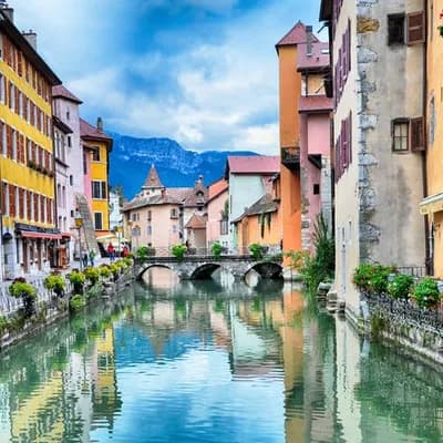 Geheimtipp: Diese Stadt gilt als „Venedig der Alpen“