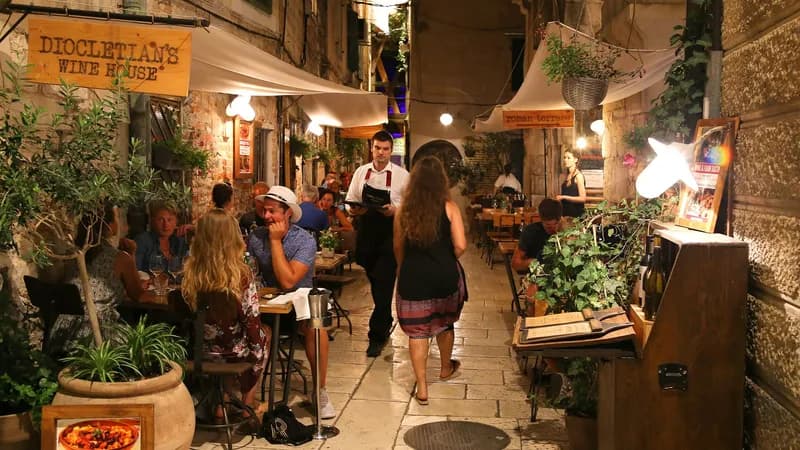 Kroatien verbietet nachts Alkoholverkauf an der Adria
