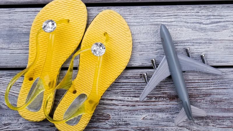 Flugcrew warnt vor Shorts und Flip Flops im Flugzeug