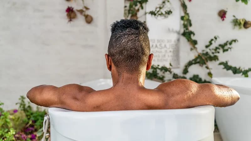 Los hoteles de Japón atraen con toboganes de agua y chocolate
