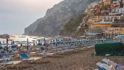 Las tumbonas en Italia serán mucho más caras en 2026.