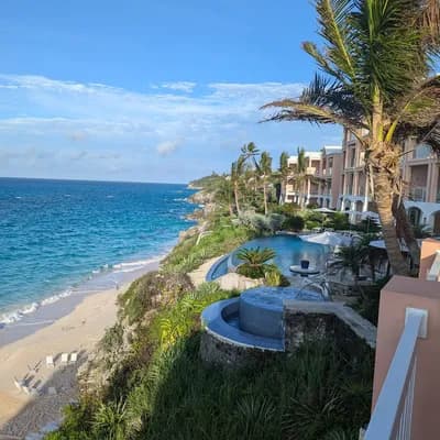 The Reefs Hotel & Club