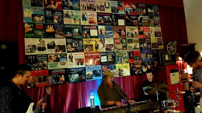 Portas Largas Bar