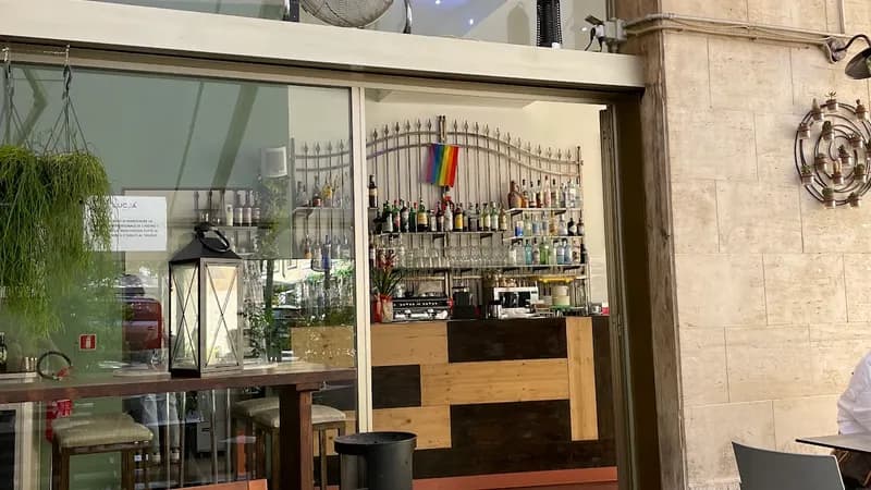Lucla Cafe