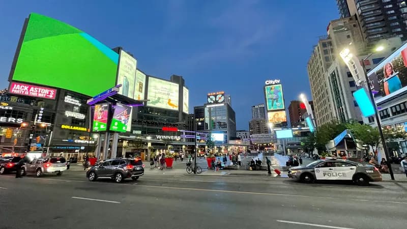 Dundas Square