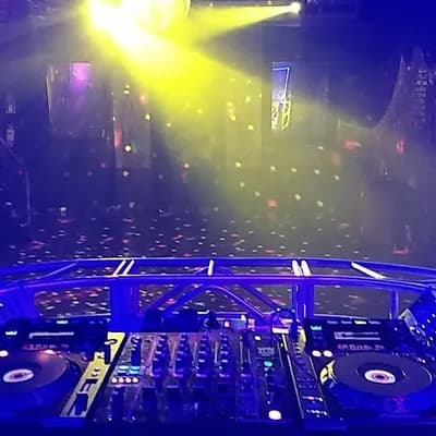 Vitraux Club