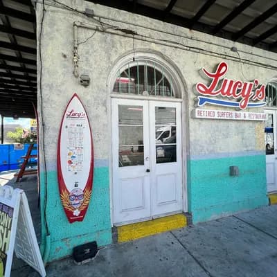 Lucy's Retired Surfers Bar & Restaurant