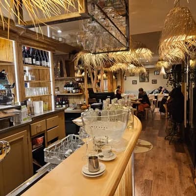 Le Village Café