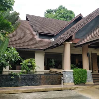 Laluna Hotel and Resort
