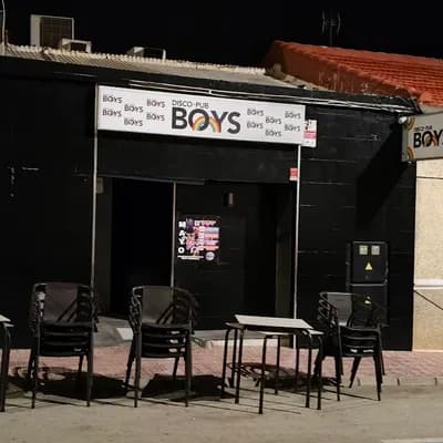 Pub Boys
