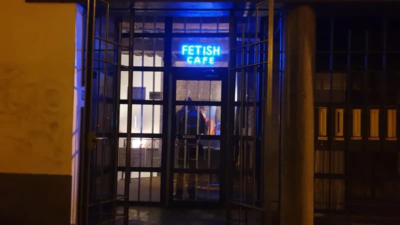Fetish Café