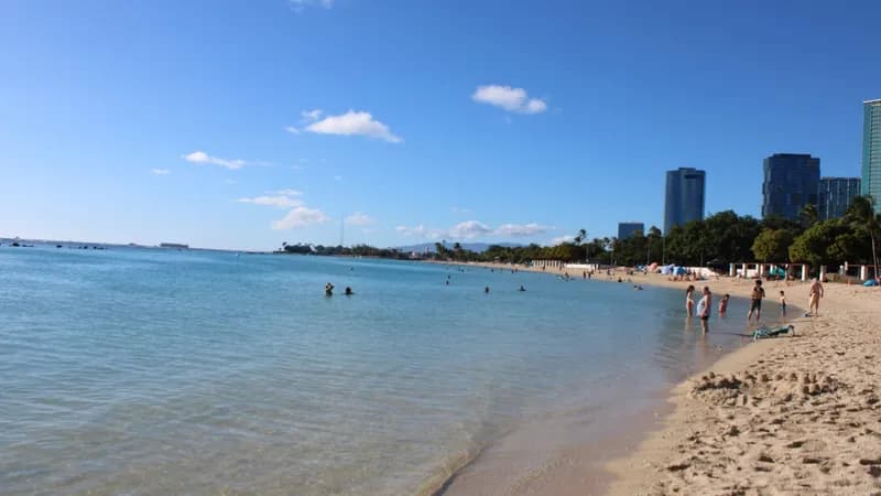 Ala Moana Beach