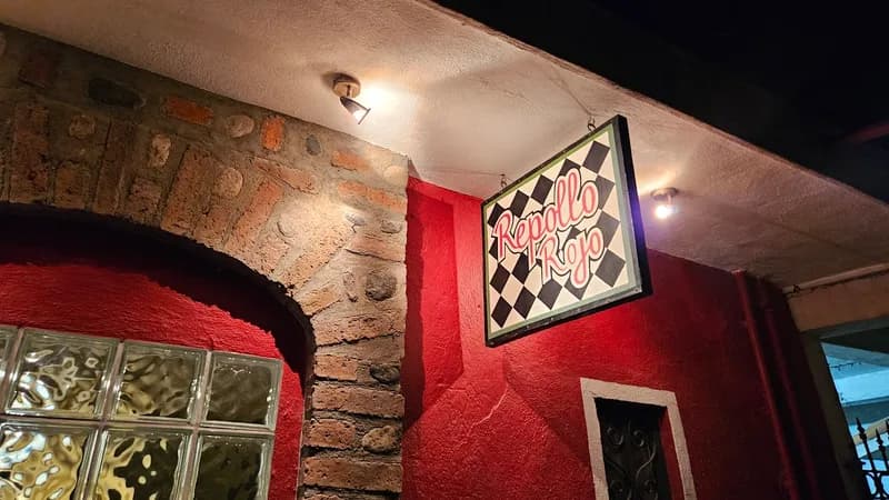 Red Cabbage Café