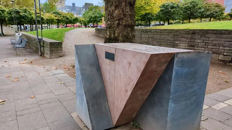 Memorial to Gay and Lesbian Victims of National Socialism