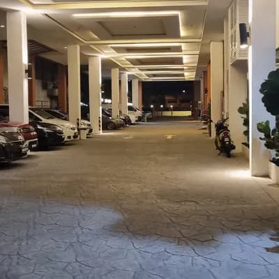 Hallmark Crown Hotel