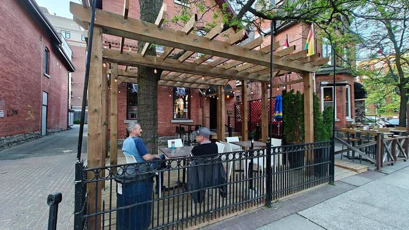 T's Pub