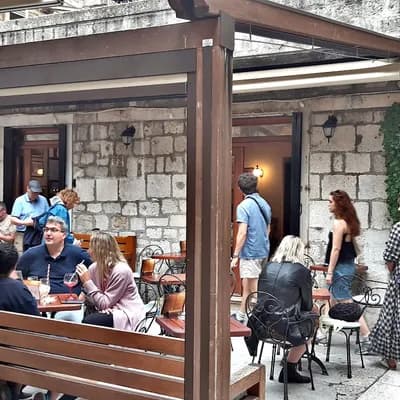 Teak Food&Bar