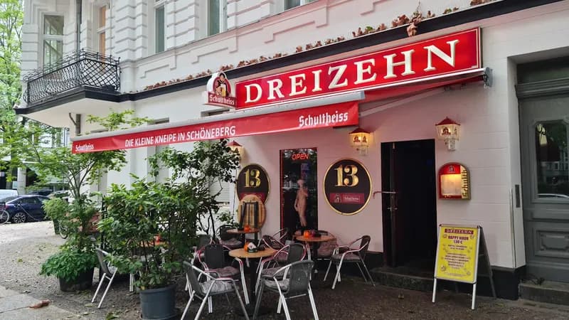 Dreizehn