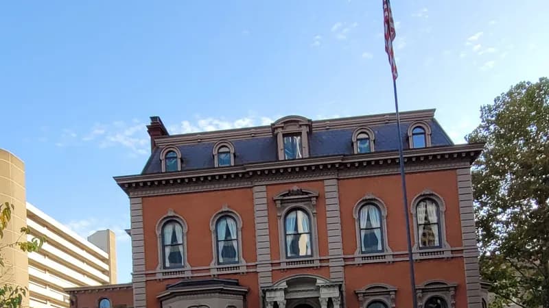 Columbus Club, llc