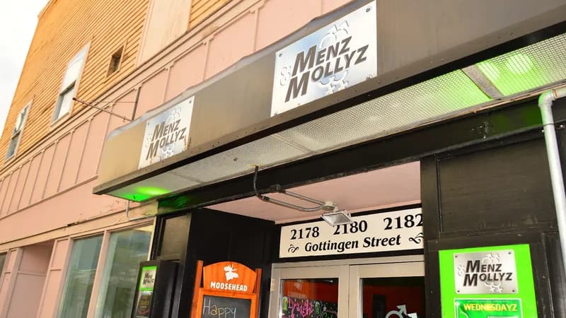 Menz & Mollyz Bar