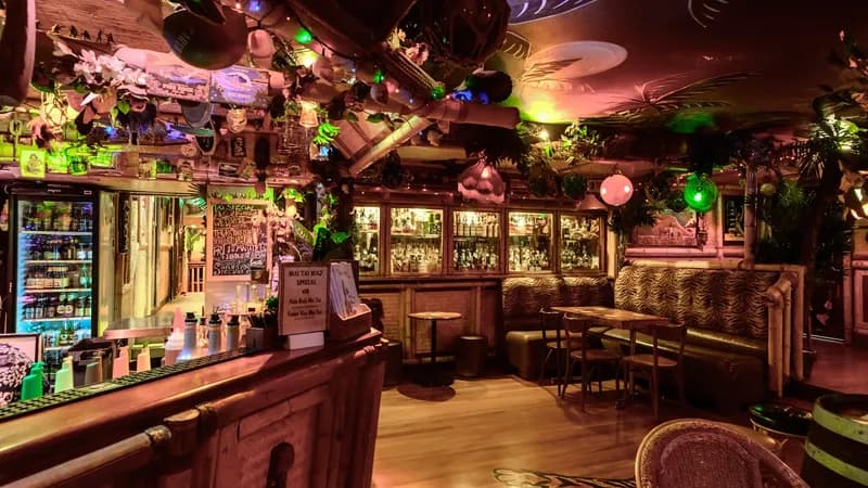 Hula Bula Bar
