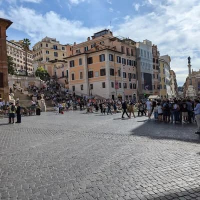 Crossing Condotti
