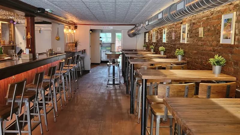 288 Lark Wine & Tap