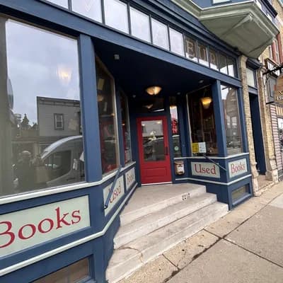 Voyageur Book Shop