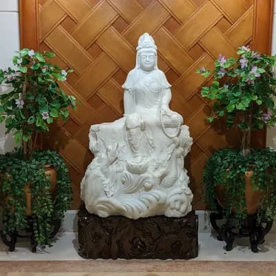 Golden Crown China Hotel