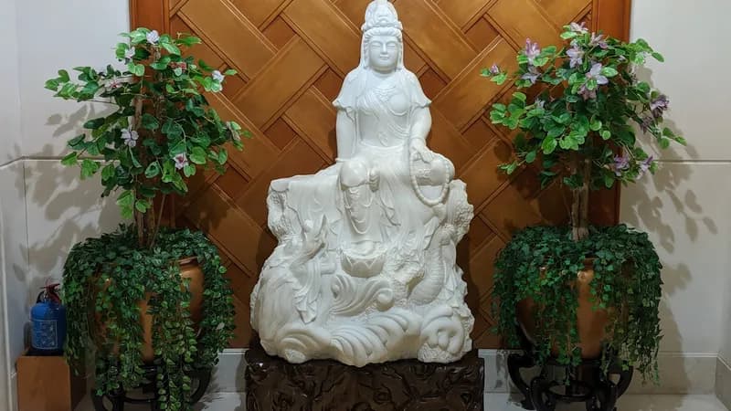 Golden Crown China Hotel