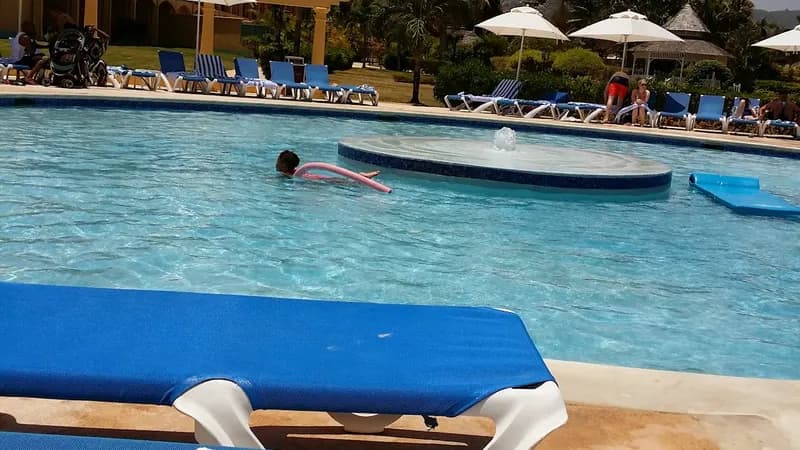 Jewel Runaway Bay Beach Resort & Waterpark – All-Inclusive Resort