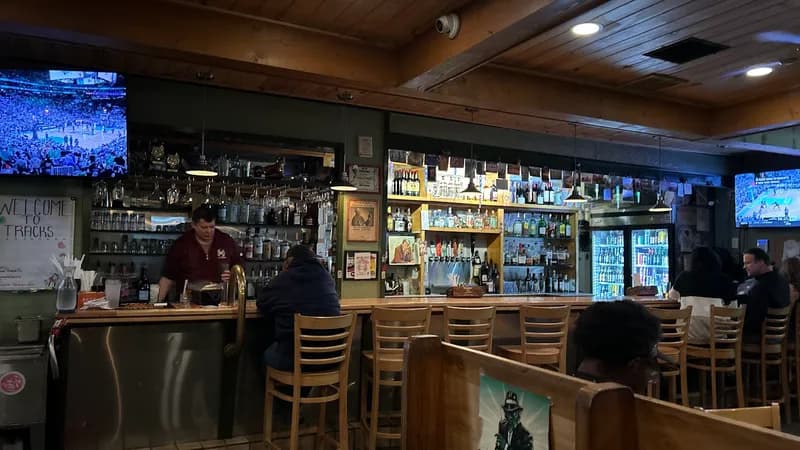 RP Tracks Restaurant & Bar
