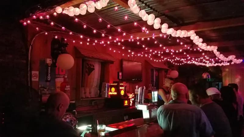 Alibi East & Back Alley Bar