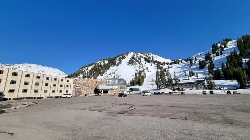 Goldminer's Daughter Lodge