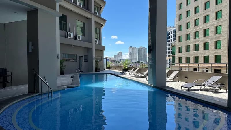 Mandarin Plaza Hotel