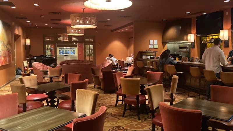 QBar Lounge at Hotel Albuquerque