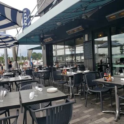 Hank's Oyster Bar
