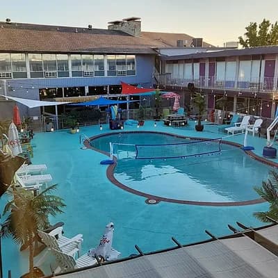District Hotel