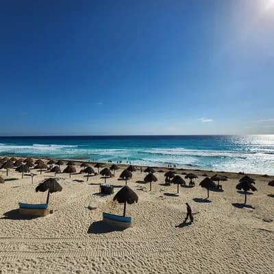 Playa Delfines