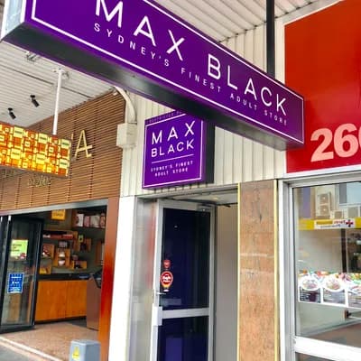 MAX BLACK