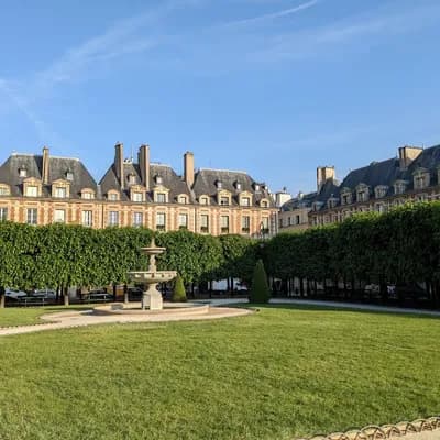 Les Tournelles