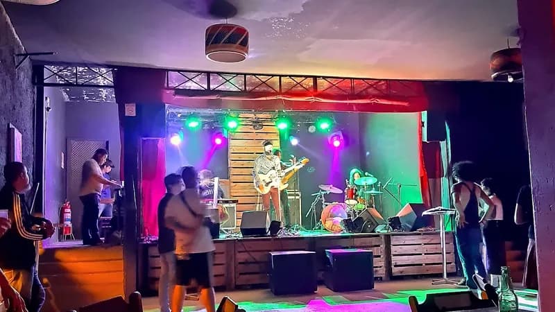 Che Music Bar