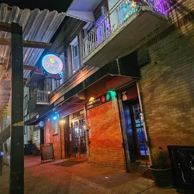 Howl At The Moon Grill & Bar