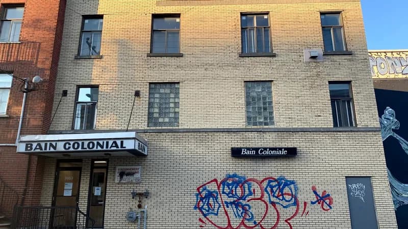 Bain Colonial