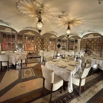 Gianni's At The Former Versace Mansion
