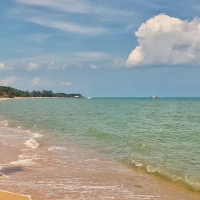 Maenam Beach