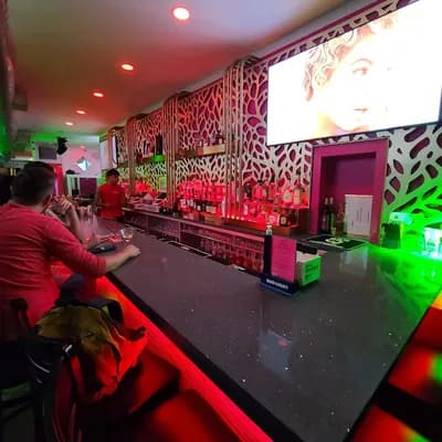 Viva La Heights Bar