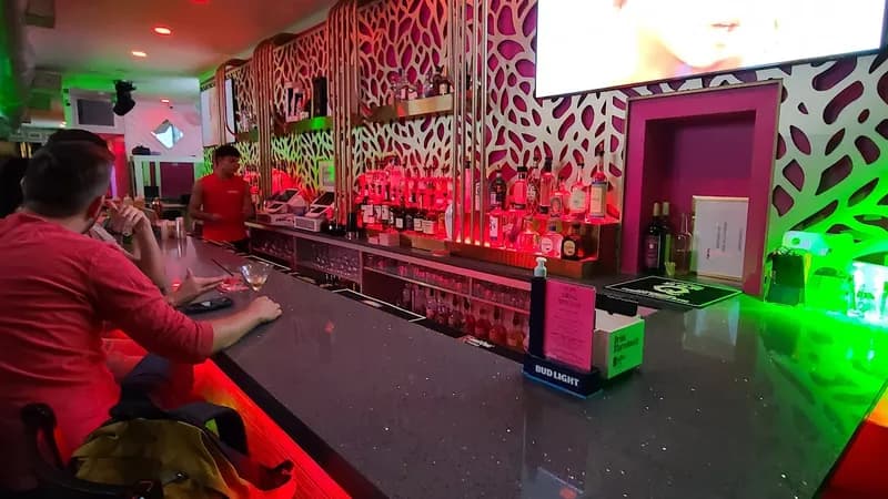 Viva La Heights Bar